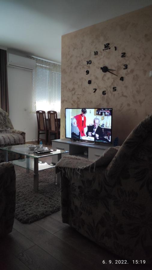Centar_Park Apartment อารันเยโลวัคส์ ภายนอก รูปภาพ